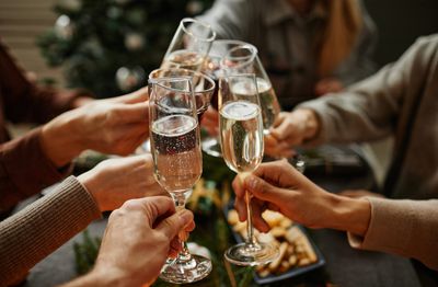 New Year’s Party Speeches: Ideas and Tips